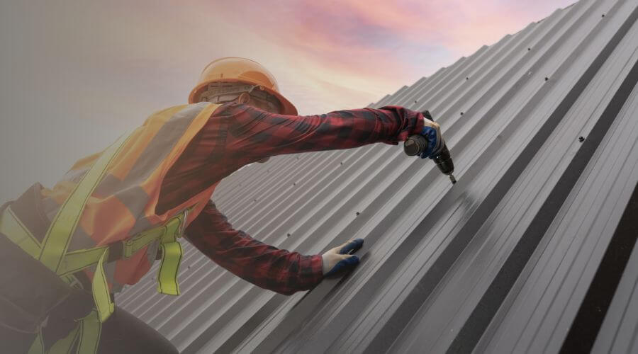 Professional gutter cleaning in East Amherst, NY